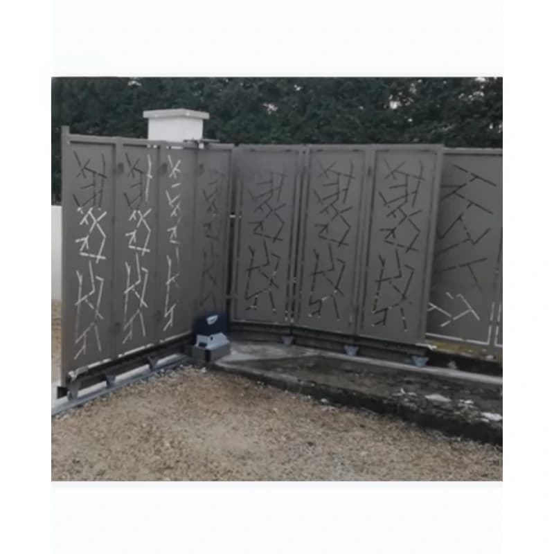 Porte de voie de sécurité coulissante automatique, panneau de découpe laser en aluminium tournant la