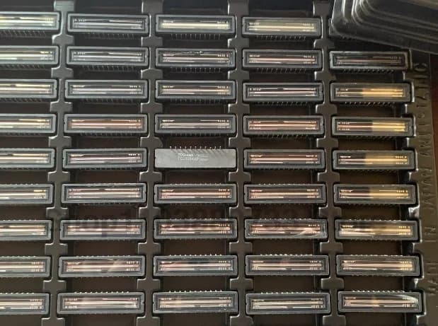 1 pièce TCD1304I-TCD1304DG TCD1304 CDIP-22 en stock