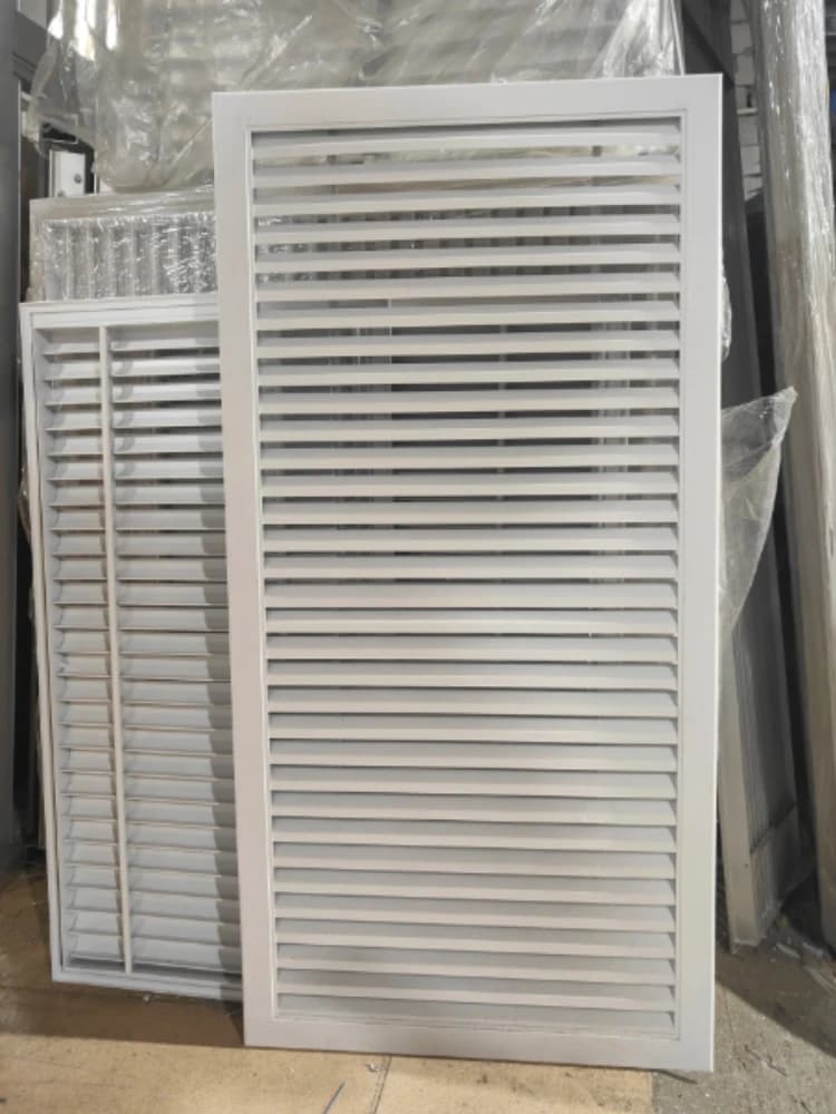 Grille de persienne d'aération en aluminium blanc, couvercle de ventilation d'échappement HVAC fixe 