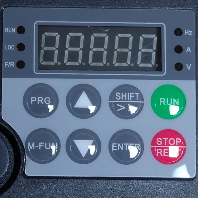 Panneau de commande externe (avec câble de liaison) Applicable uniquement à CTRL-DRIVE série PRCW100 Onduleur mort variable Vineau