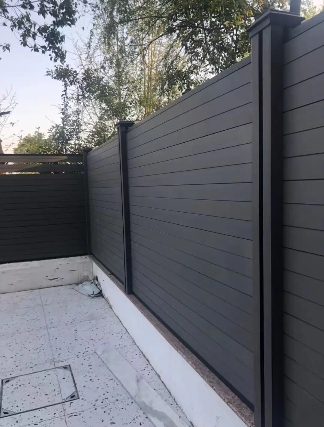 Panneau de clôture WPC de confidentialité 12 mm