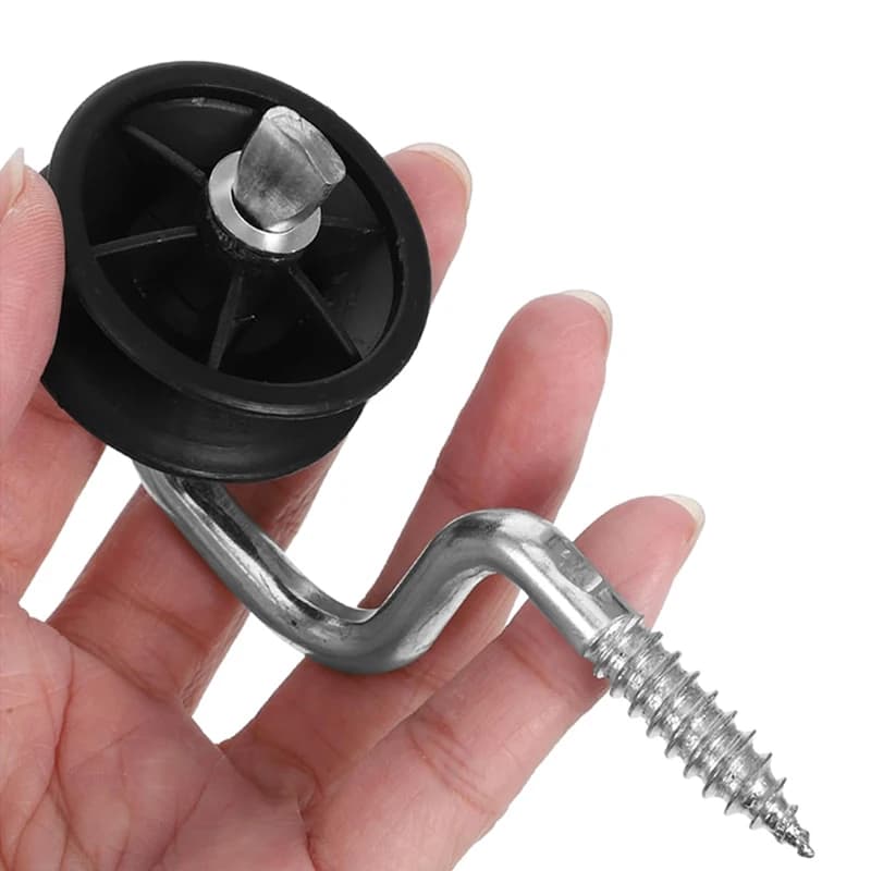 Isolateur d'angle pour clôture électrique pour poteaux en bois