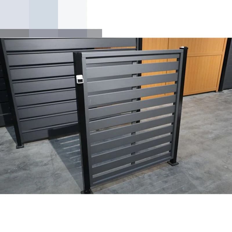 Clôture extérieure en aluminium de confidentialité horizontale d'écran de jardin en métal de 8 pieds de haut
