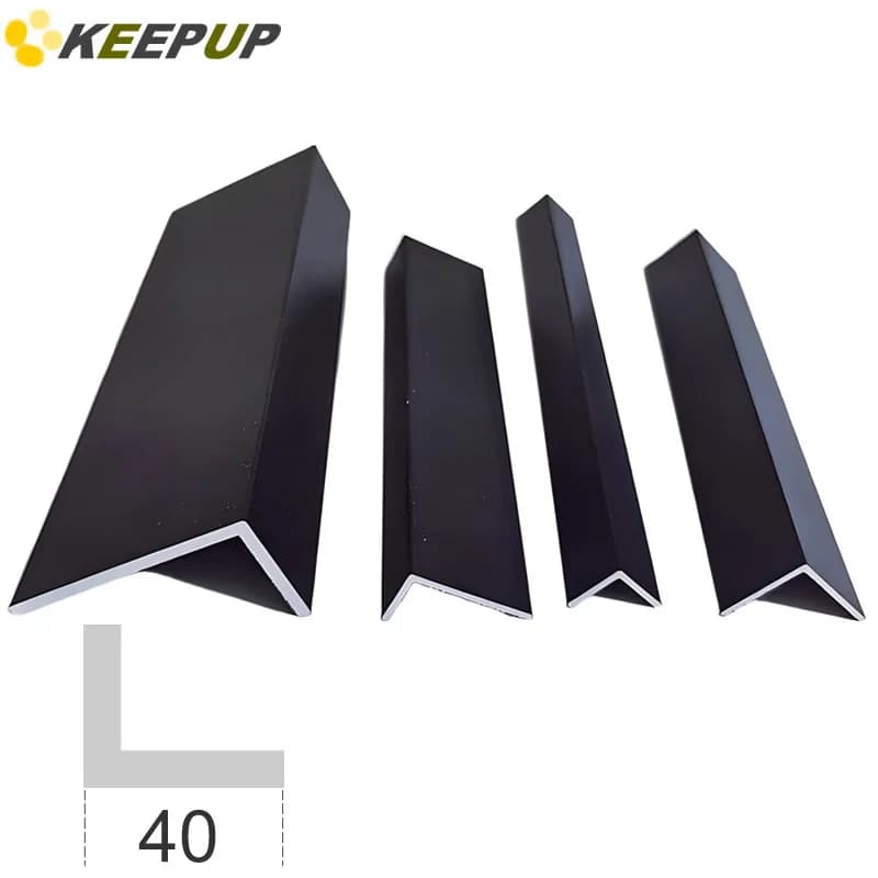 Canal en aluminium d'angle peint noir