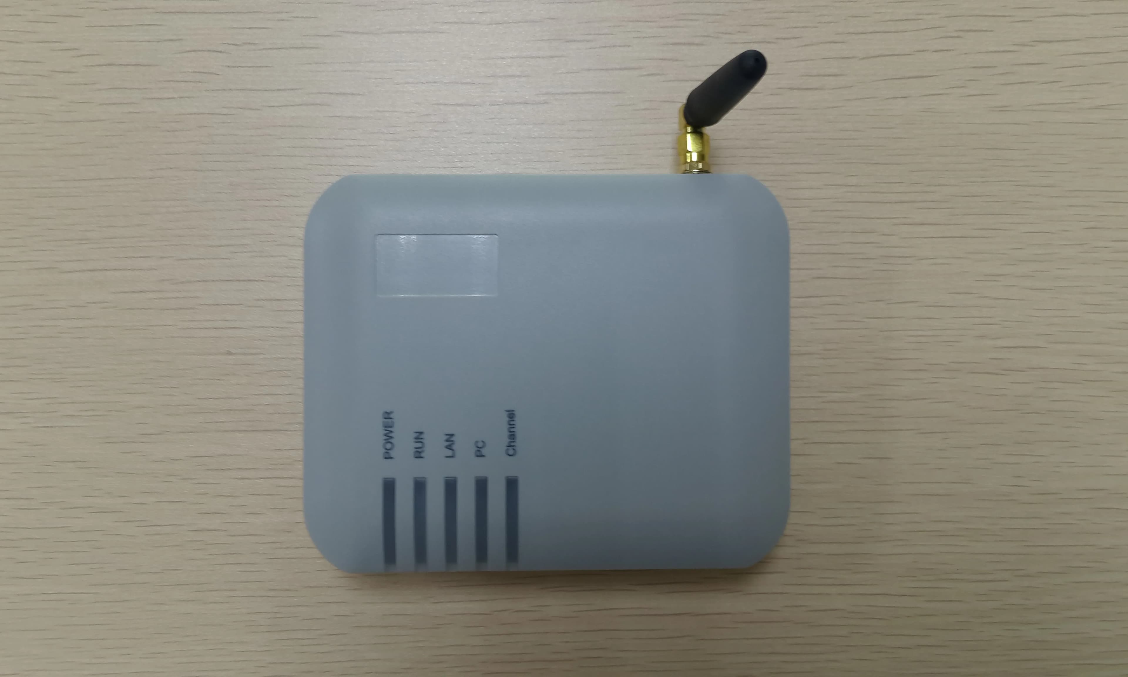 Passerelle VoIP GSM DBL à canaux simples G1 (Modification IMEI, 1 carte SIM, SIP & H.323, VPN PPTP). Passerelle SMS, GSM