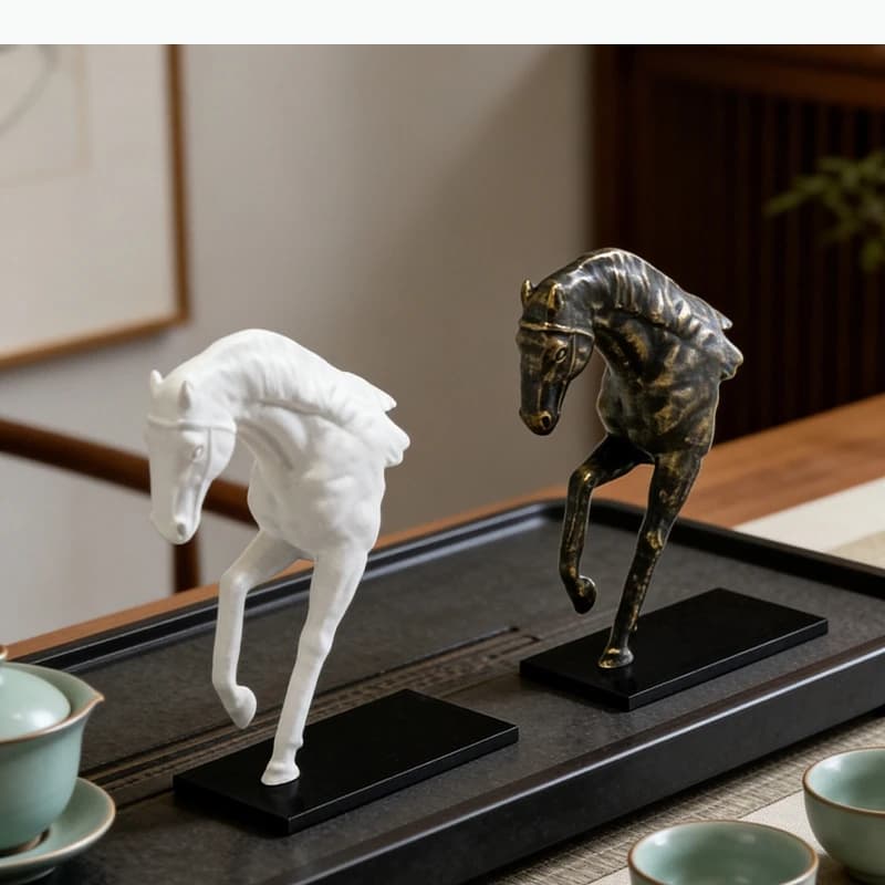 Sculpture créative de cheval au galop, décoration de bureau, artisanat abstrait en résine, ornements de cheval, accessoires de décoration moderne pour la maison