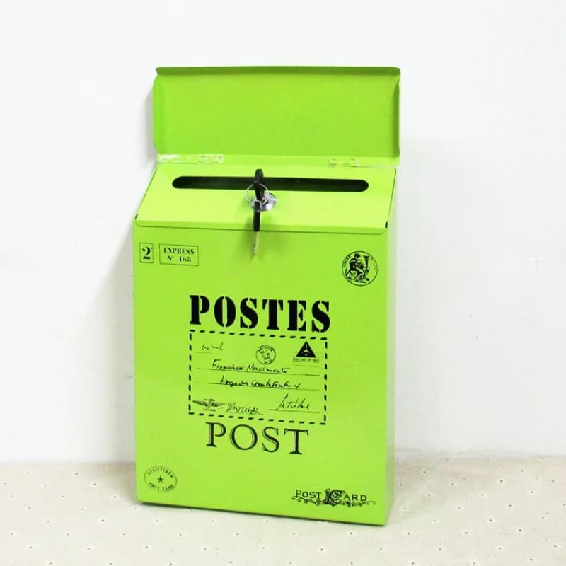 Boîte aux lettres murale suspendue
