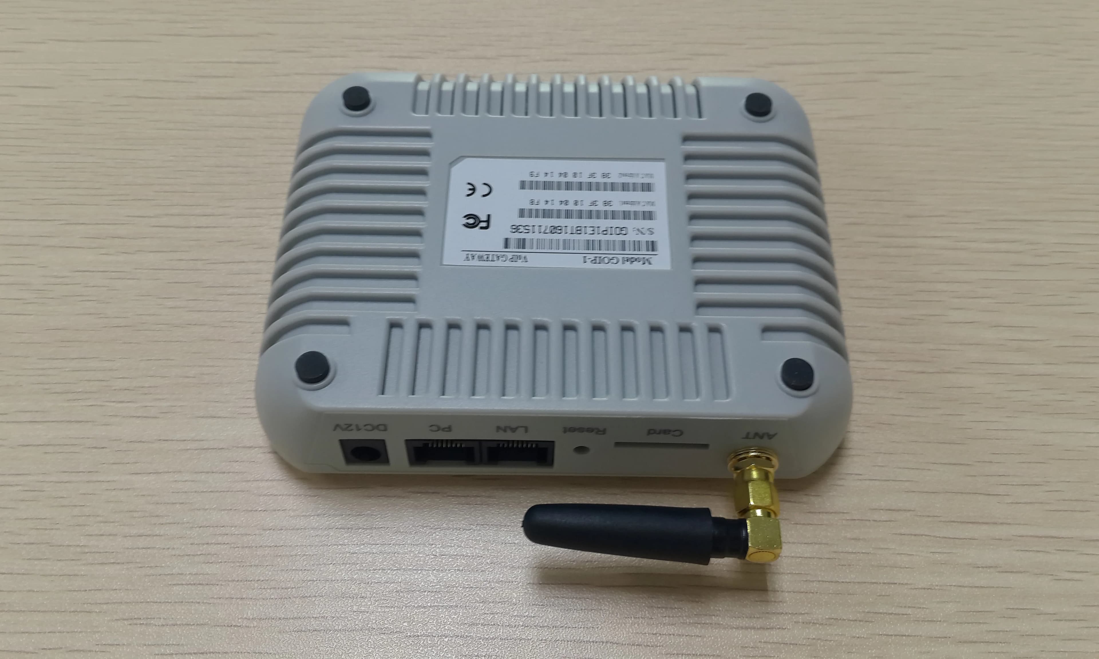 Passerelle VoIP GSM DBL à canaux simples G1 (Modification IMEI, 1 carte SIM, SIP & H.323, VPN PPTP). Passerelle SMS, GSM