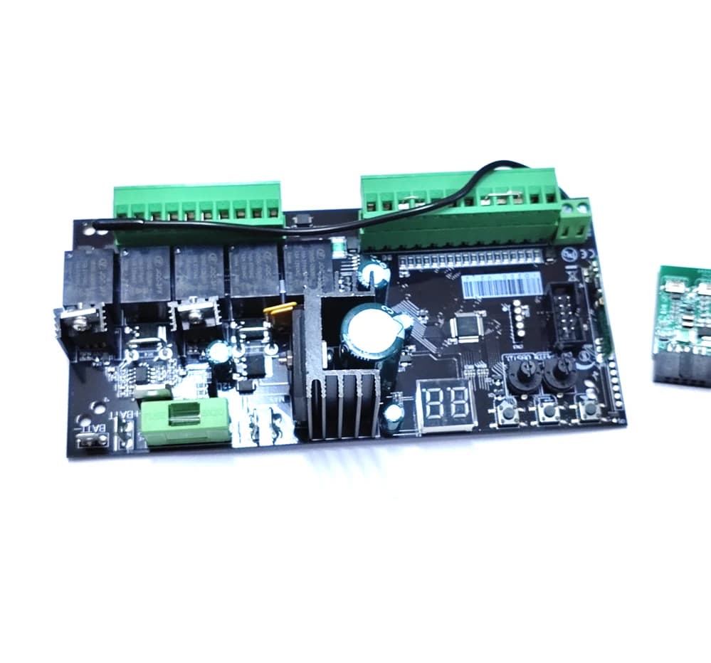 Contrôleur de moteur d'ouverture de portail battant 12V 24VDC compatible avec l'application Tuya Smart Life