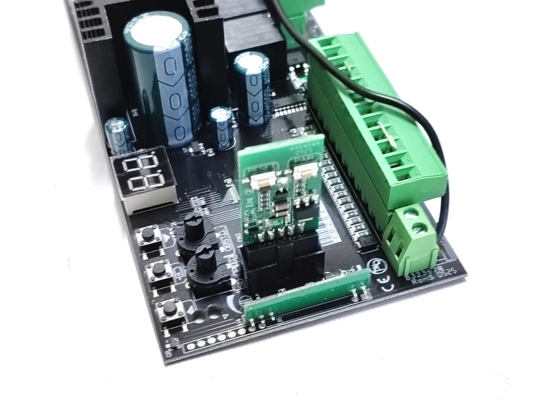 Contrôleur de moteur d'ouverture de portail battant 12V 24VDC compatible avec l'application Tuya Smart Life