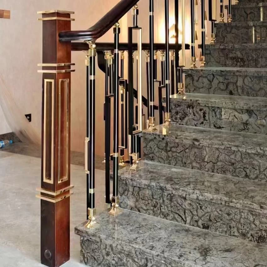 Clôture de garde-corps en aluminium plaqué or à trois éléments pour main courante d'escalier