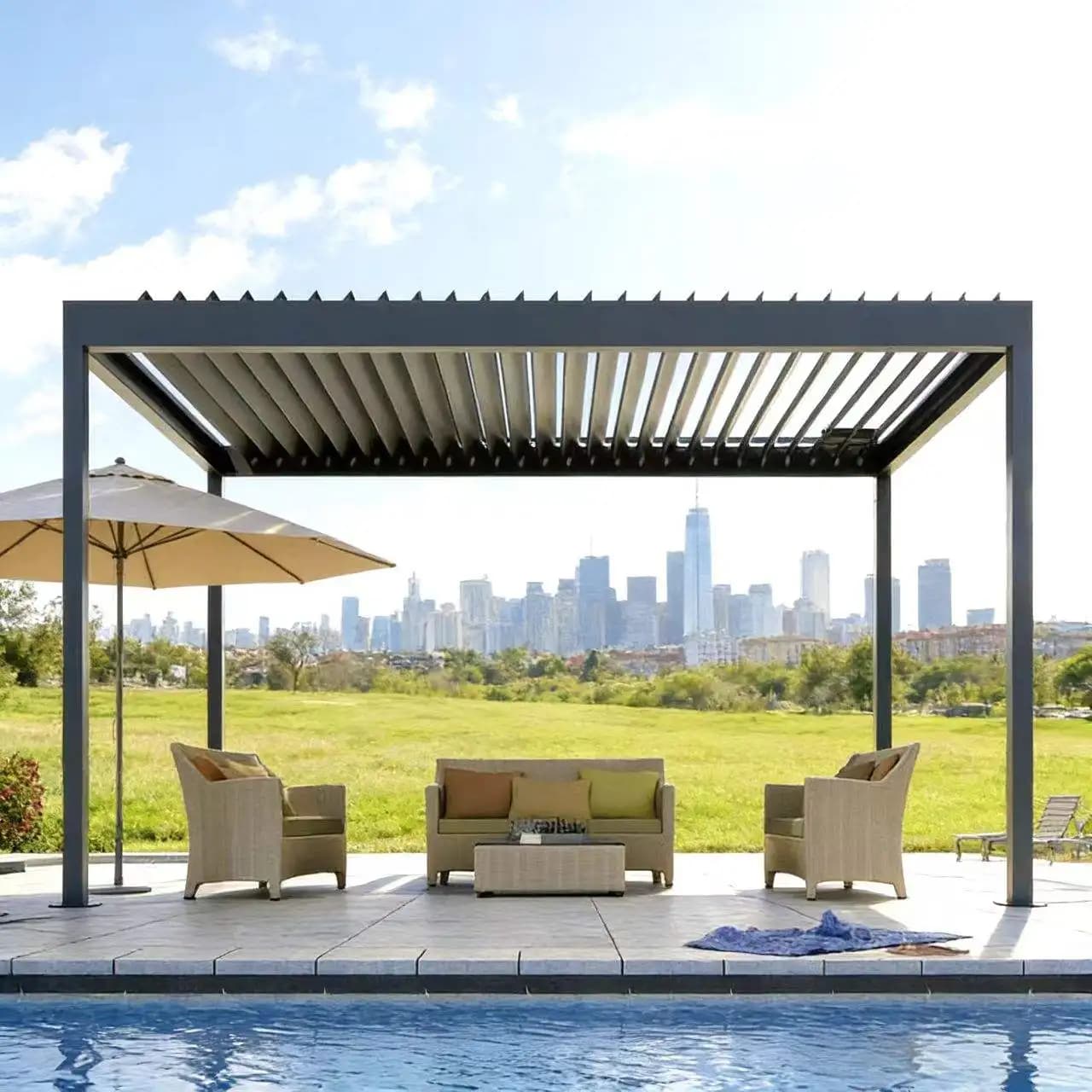 Pergola moderne anti-ouragan avec volets électriques réglables