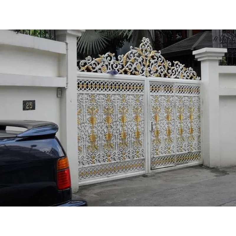 Porte en fer doré de luxe