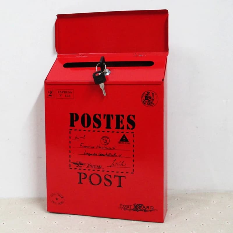 Boîte aux lettres murale suspendue