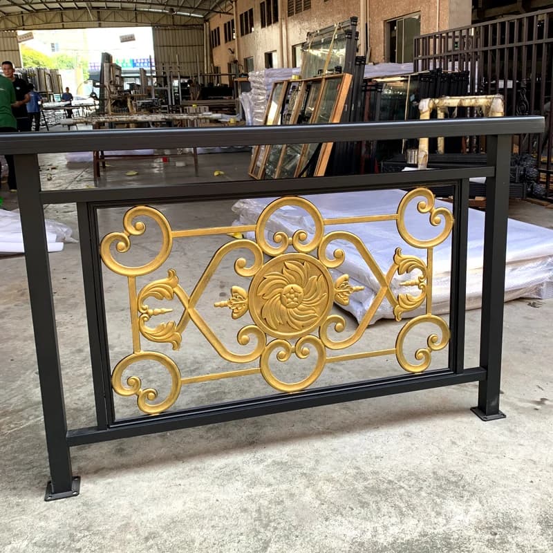 Plaque de garde-corps décorative en aluminium