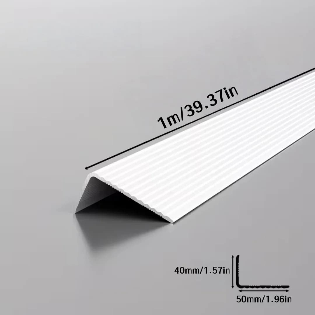 Bande de bordure d'escalier à angle droit en PVC pour extérieur