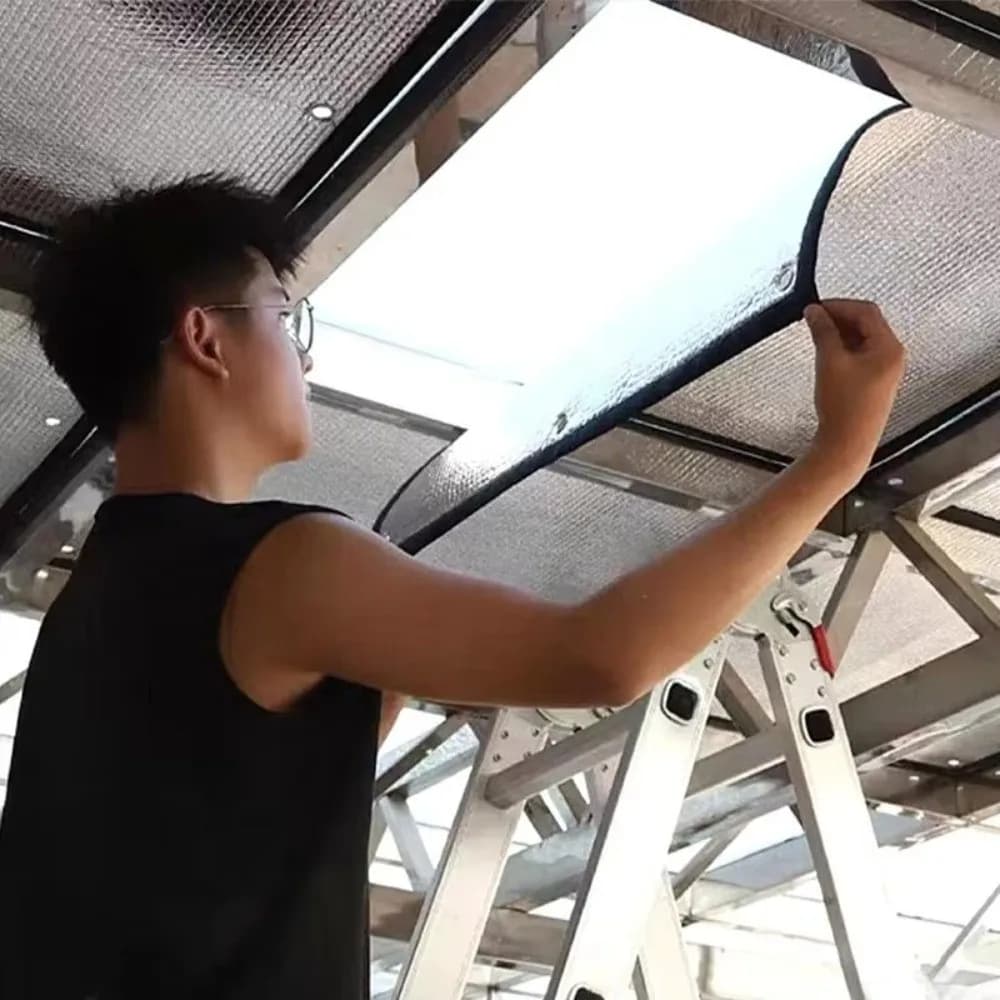 Film isolant pour fenêtre en aluminium