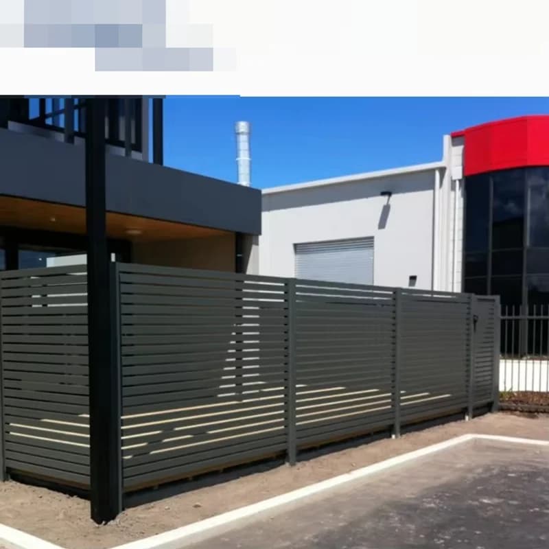 Panneau de clôture en aluminium