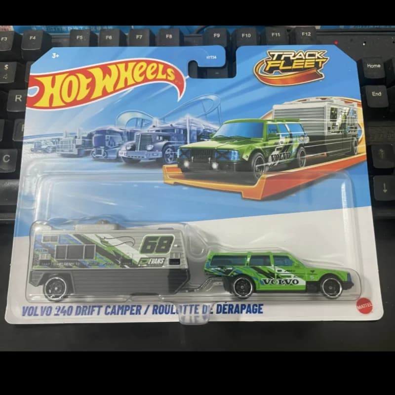 Hot Wheels – voiture en alliage moulé sous pression Volvo 240, remorque de transport pour camping-car, modèle de simulation HYT56, jouet pour collectionneurs