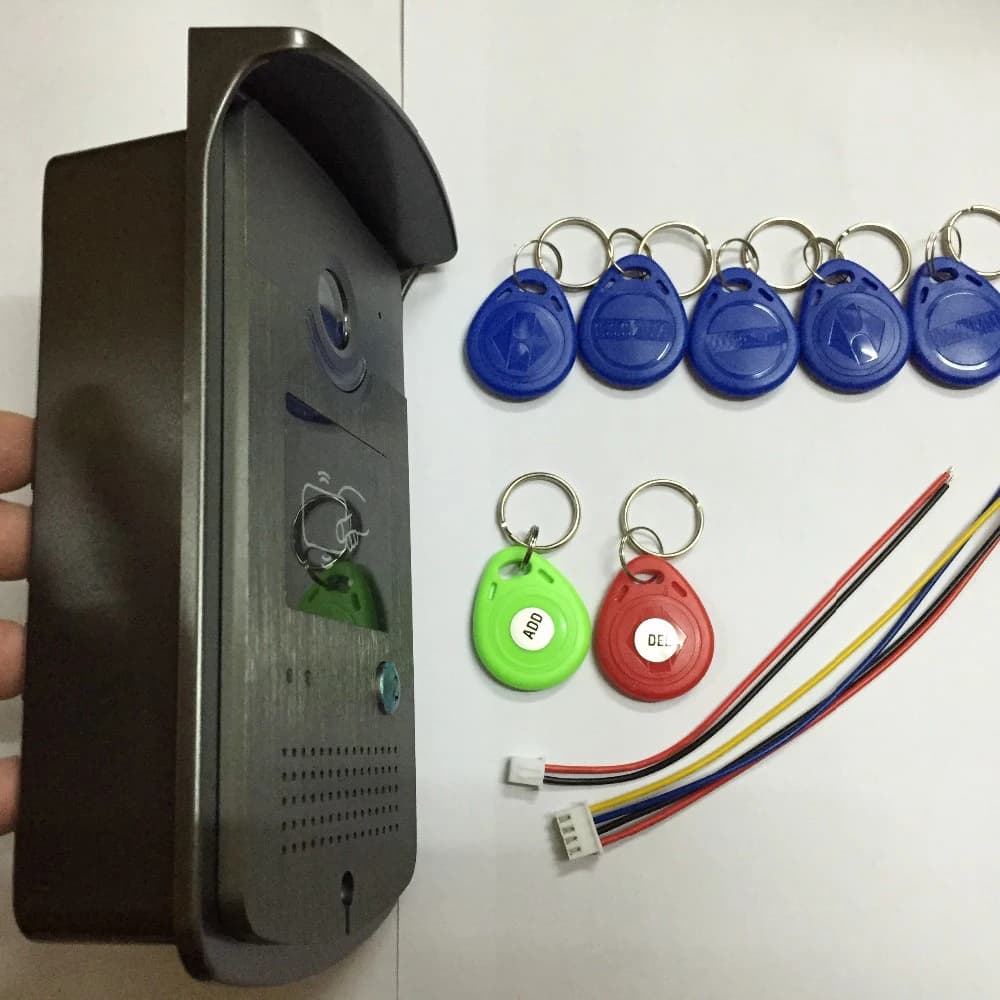 Système d'interphone vidéo avec 1 lecteur de carte RFID