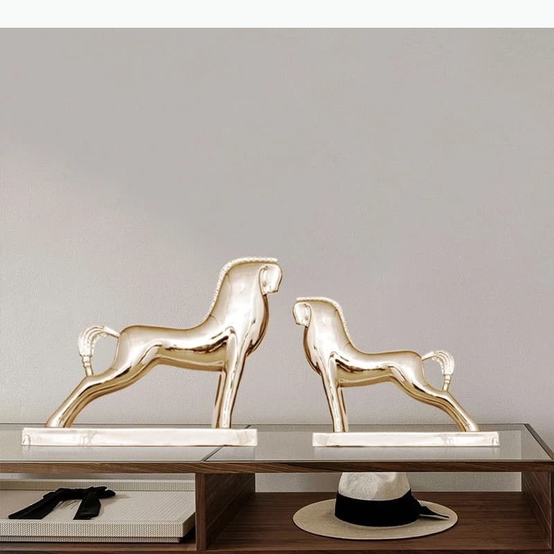 Sculpture abstraite de cheval doré/argenté, statue d'animal, décoration de bureau, ornements, sculpture moderne de cheval en résine, décoration d'esthétique d'ambiance.