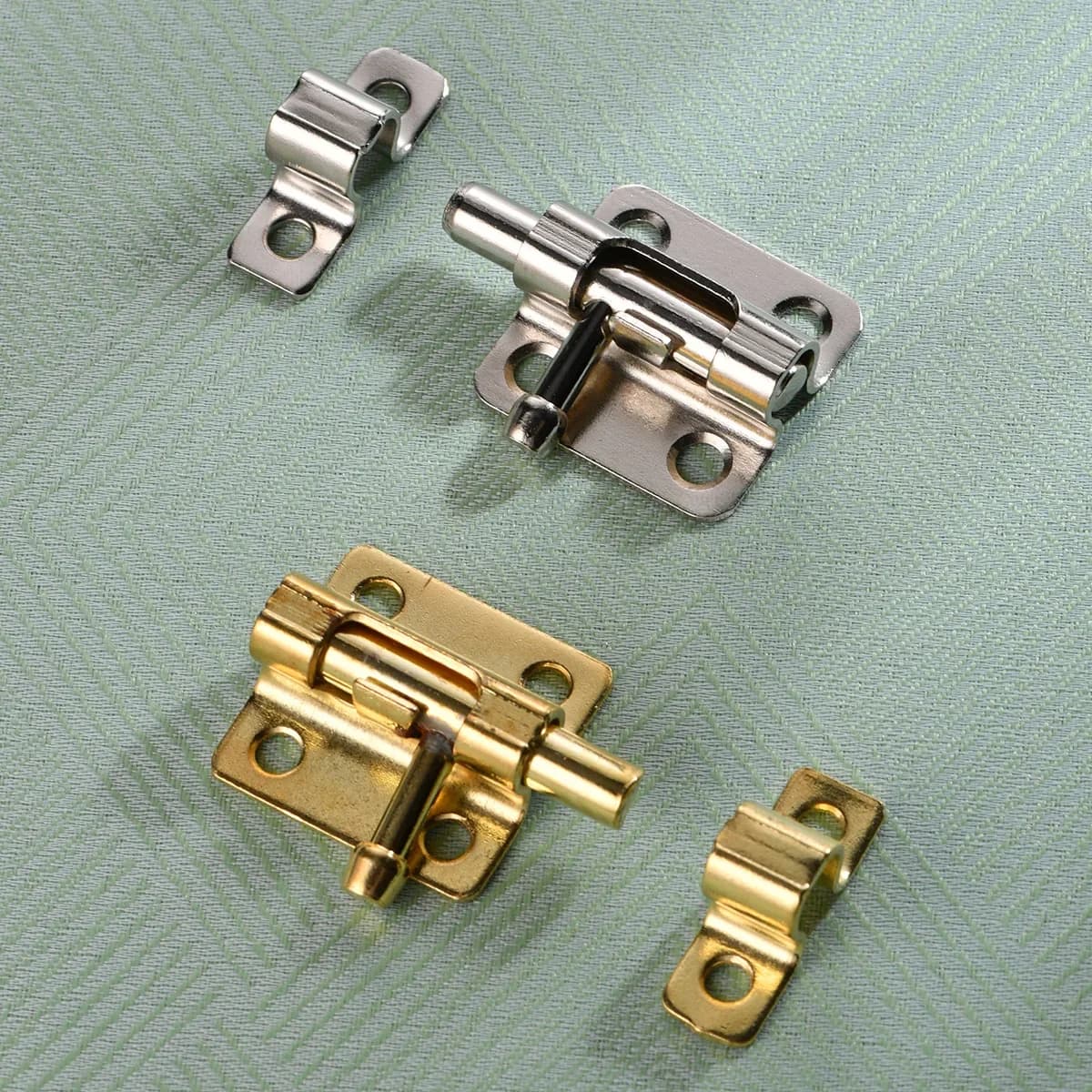 Verrou coulissant de sécurité pour porte avec 6 vis