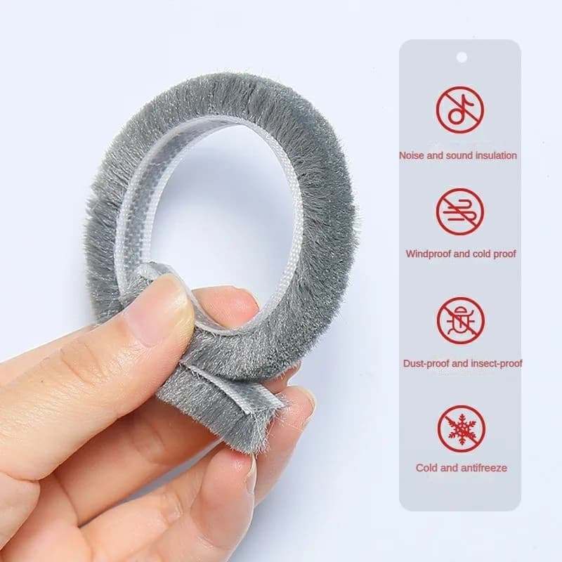 Bande d'étanchéité auto-adhésive en alliage d'aluminium pour porte et fenêtre