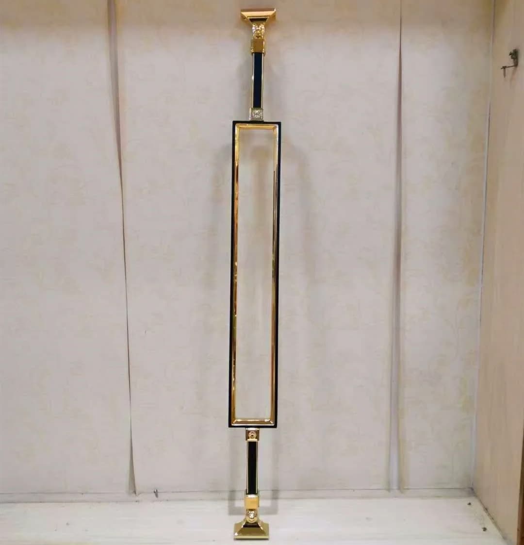 Clôture de garde-corps en aluminium plaqué or à trois éléments pour main courante d'escalier
