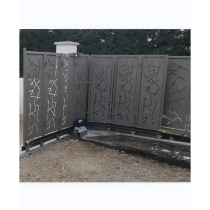 Porte de voie de sécurité coulissante automatique, panneau de découpe laser en aluminium tournant la