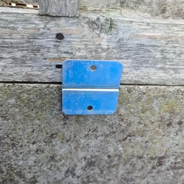 Clip clôture en acier galvanisé