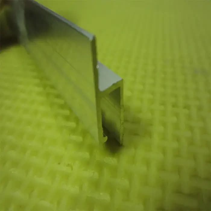 Accessoires : Profilé en aluminium plat