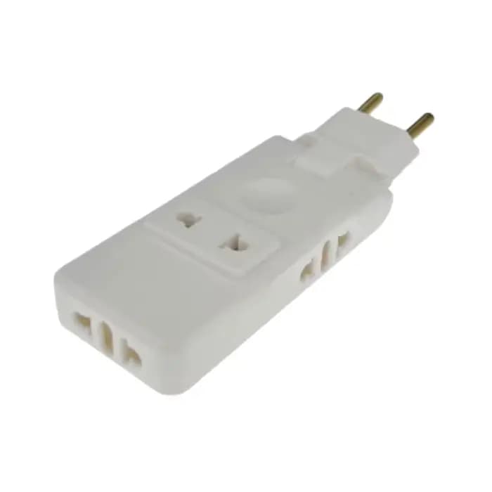 Prise électrique 4 en 1 ue