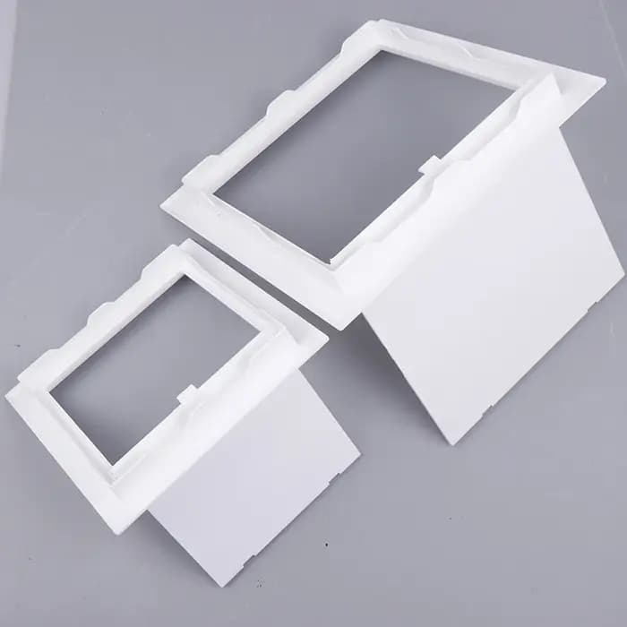 Porte d'accès en PVC blanc universelle