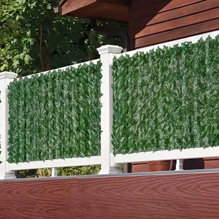 Panneaux de clôture à feuilles vertes