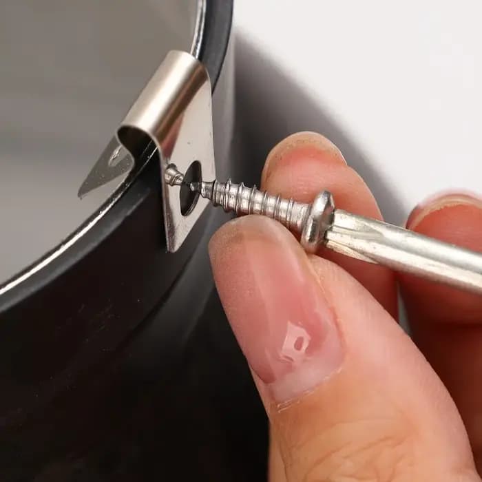 Clips de clôture vis résistant à la rouille moulé 304 poignées sécurisées en acier inoxydable câble métallique treillis