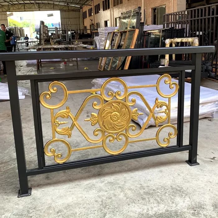 Plaque de garde-corps décorative en aluminium