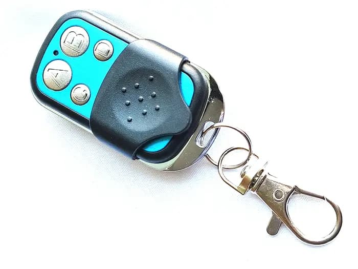 2 unités de télécommandes exclusives pour ouvre-porte, avec carte contrôleur