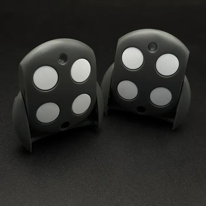 Offre spéciale : Nouvelle télécommande Mhouse GTX4 pour portail/garage compatible avec les modèles MOOVO MT4